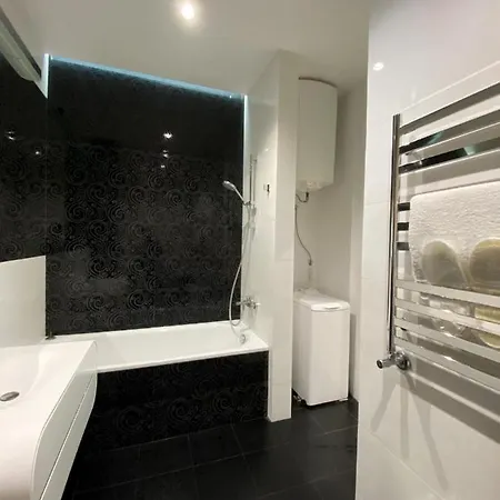 Apartamento 3-х комнатная квартира, у моря с евроремонтом, в доме укрытие, 4 этаж Odessa