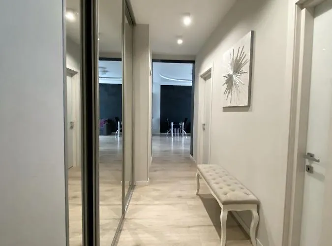 3-х комнатная квартира, у моря с евроремонтом *