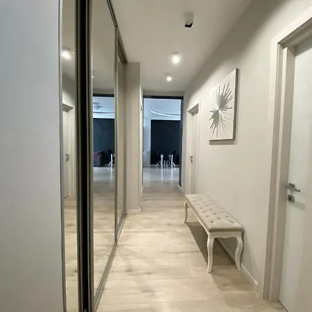 3-х комнатная квартира, у моря с евроремонтом *